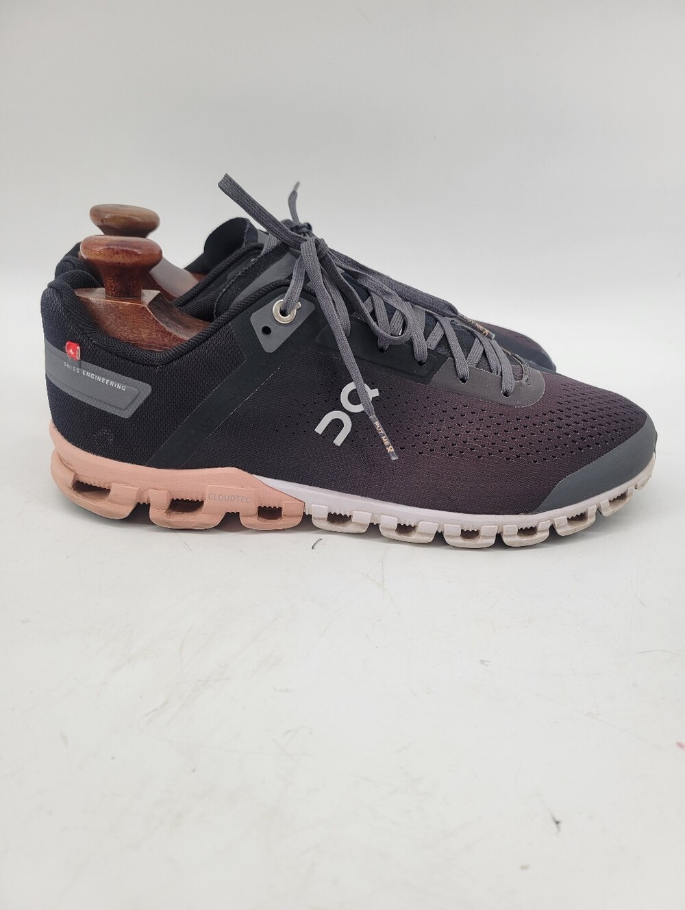 On Running Women's Cloudswift Black with Pink Sole Athletic Sneakers Size 9
